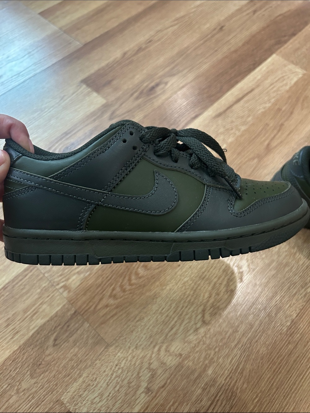 Nike Kids Olive Green Low-Top Sneakers